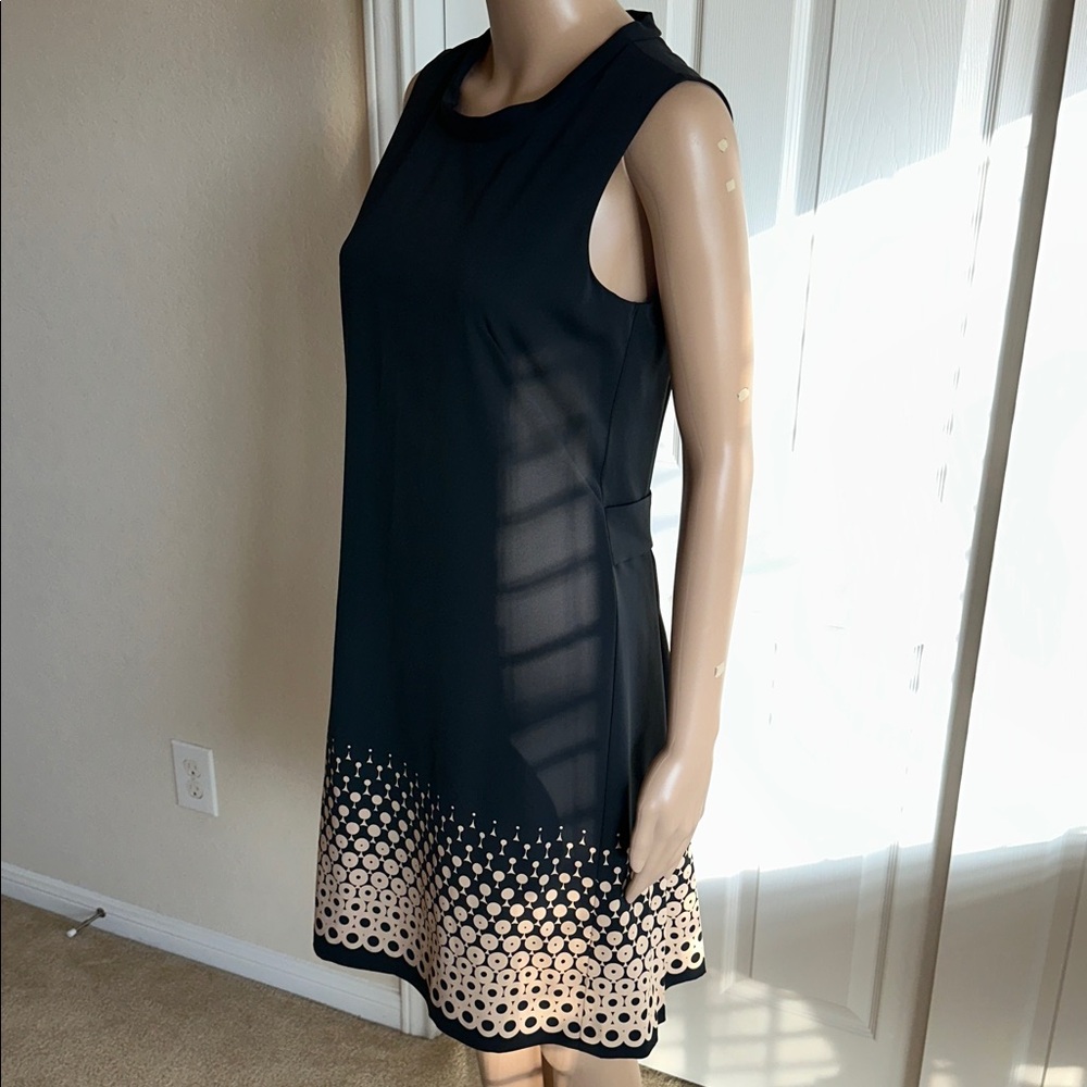 NWT TAHARY Black Omega Dress with Zipper Detail Sz 2. - Picture 4 of 16